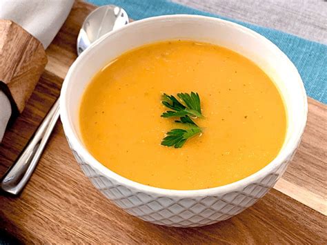 How many calories are in butternut squash soup - calories, carbs, nutrition