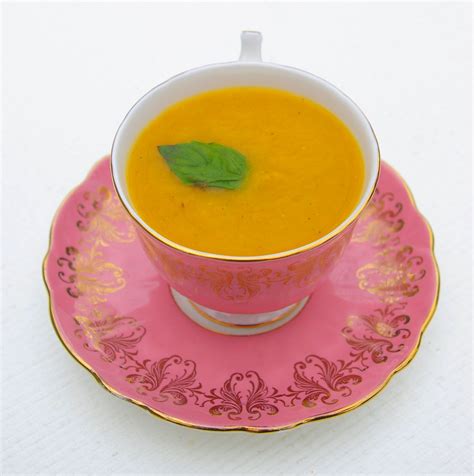 How many calories are in butternut squash soup with sage - calories, carbs, nutrition