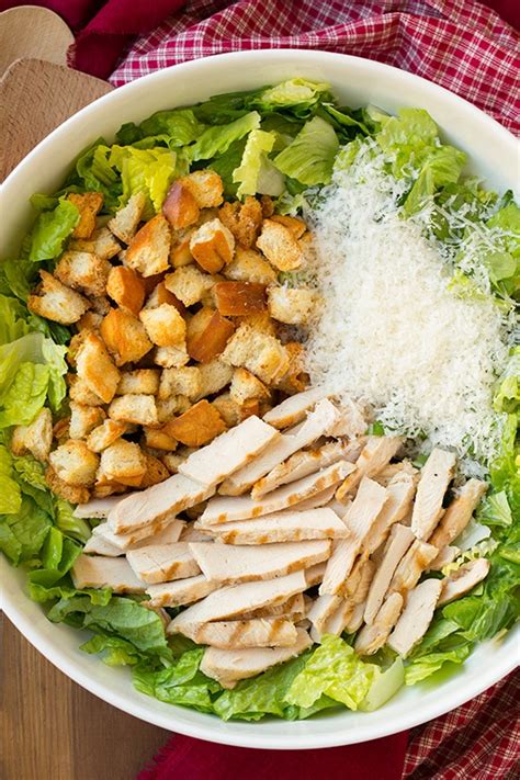 How many calories are in caesar salad-small - calories, carbs, nutrition