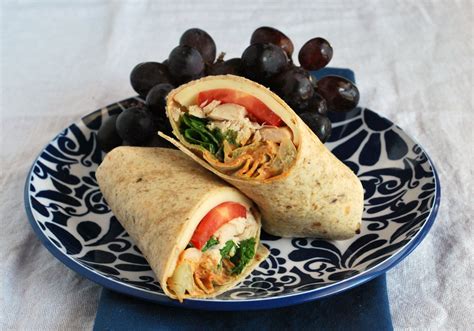 How many calories are in cajun chicken pineapple wrap - calories, carbs, nutrition