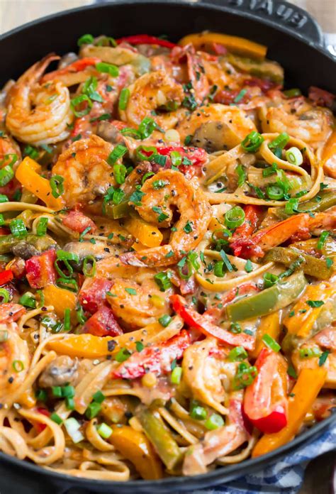 How many calories are in cajun shrimp fettuccine with vegetables - calories, carbs, nutrition