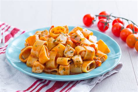 How many calories are in calamarata pasta - calories, carbs, nutrition