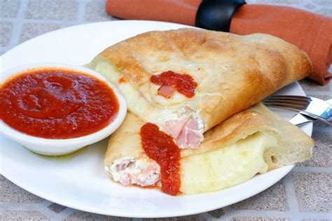 How many calories are in calzone ham & cheese 7