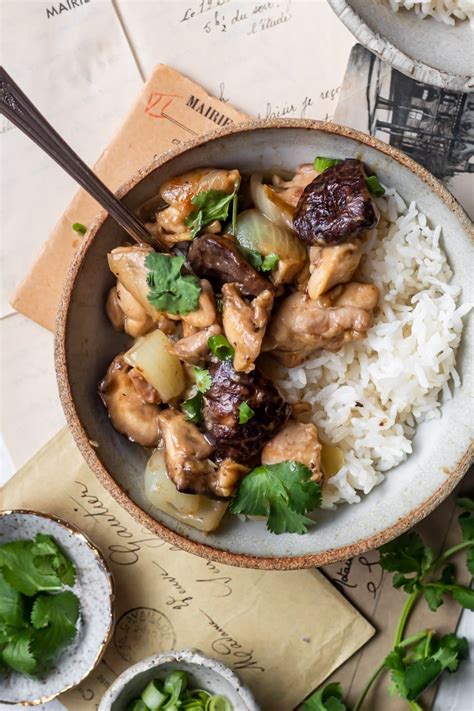 How many calories are in cantonese chicken and mushrooms - calories, carbs, nutrition