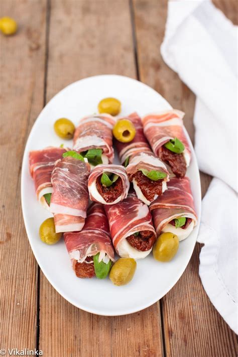 How many calories are in caprese prosciutto - calories, carbs, nutrition