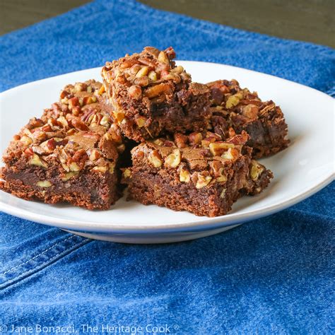 How many calories are in caramel pecan brownie - calories, carbs, nutrition