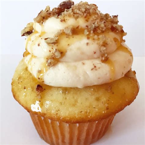 How many calories are in caramel pecan cupcake - calories, carbs, nutrition