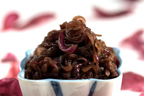 How many calories are in caramelized balsamic red onion - calories, carbs, nutrition