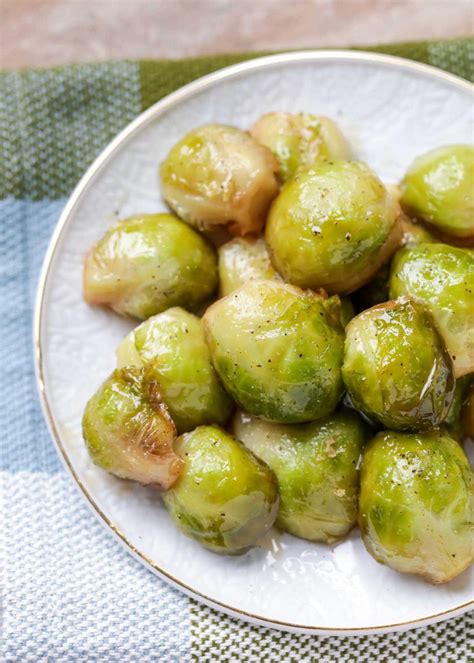 How many calories are in caramelized brussels sprouts & walnuts - calories, carbs, nutrition