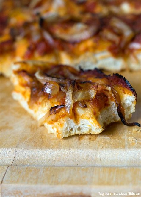 How many calories are in caramelized onion focaccia - calories, carbs, nutrition