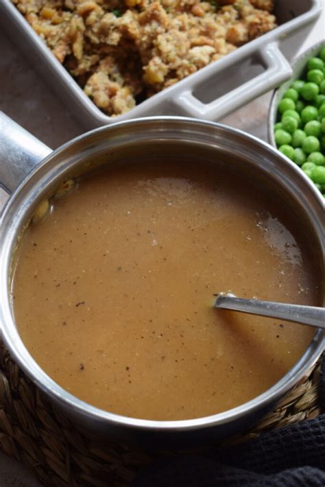 How many calories are in caramelized onion gravy - calories, carbs, nutrition