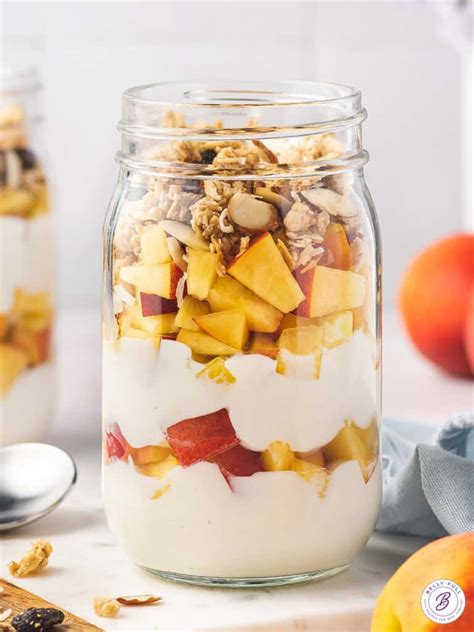 How many calories are in caramelized peach yogurt parfait - calories, carbs, nutrition