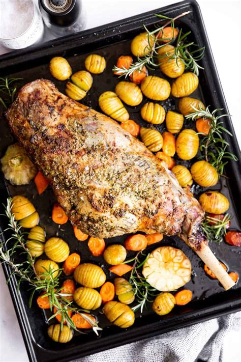 How many calories are in carved dijon herb roasted leg of lamb platter - calories, carbs, nutrition