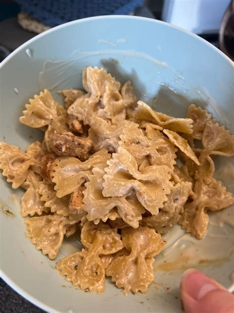 How many calories are in casserette farfalle alfredo - calories, carbs, nutrition