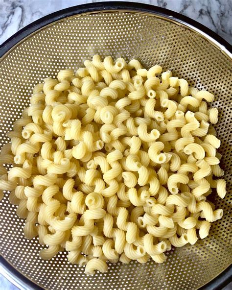 How many calories are in cavatappi alfredo - calories, carbs, nutrition