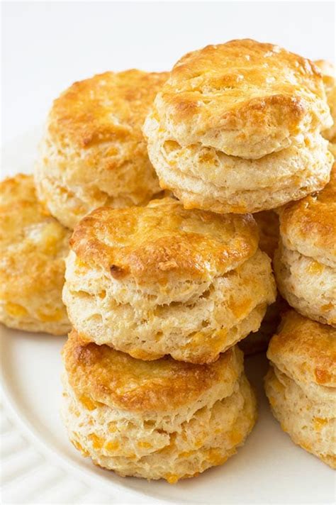 How many calories are in cayenne cheddar scone - calories, carbs, nutrition