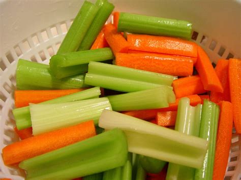 How many calories are in celery and carrots with ranch - calories, carbs, nutrition