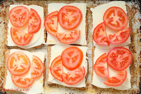 How many calories are in cheese, tomato & red onion bloomer sandwich - calories, carbs, nutrition