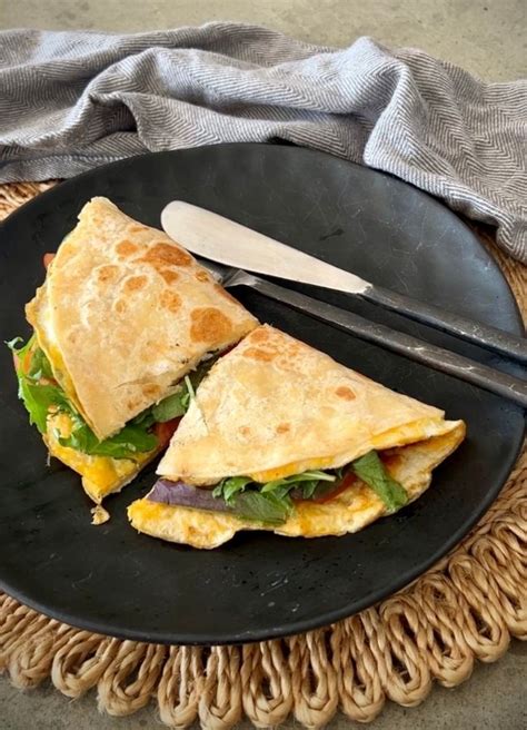 How many calories are in cheese omelet wrap - calories, carbs, nutrition