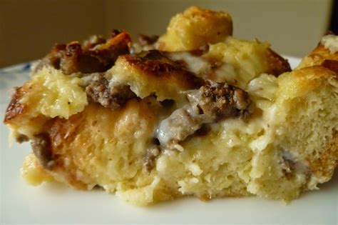 How many calories are in cheese sausage strata - calories, carbs, nutrition