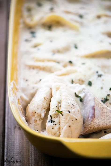 How many calories are in cheese stuffed shells with sauce - calories, carbs, nutrition