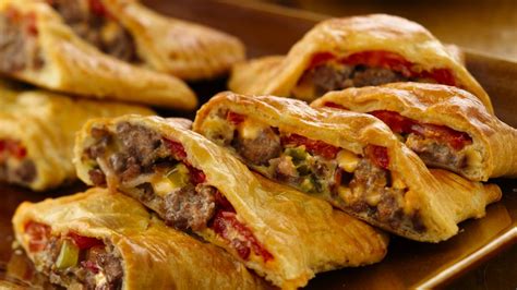 How many calories are in cheeseburger calzone - calories, carbs, nutrition