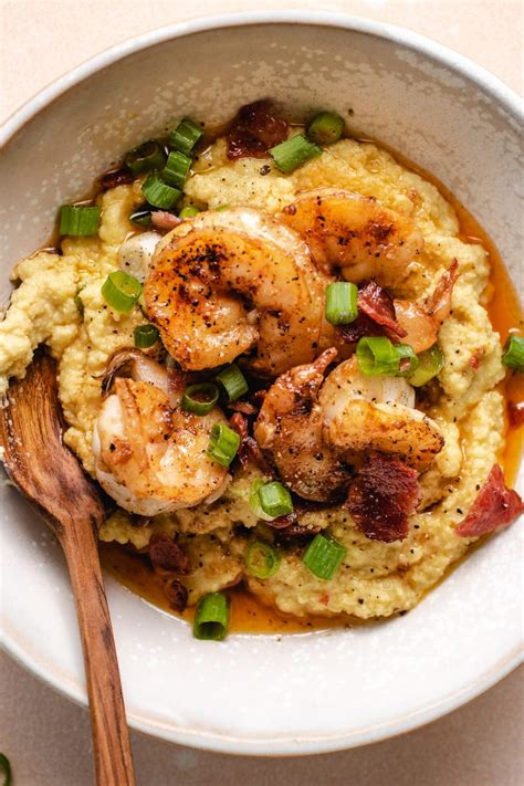 How many calories are in cheesy shrimp and grits - calories, carbs, nutrition