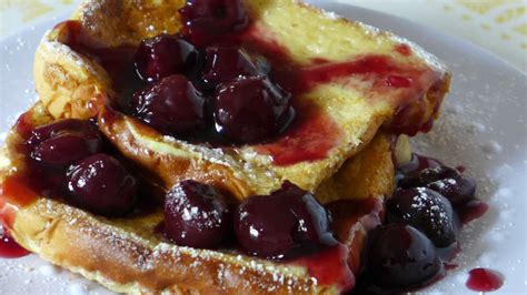 How many calories are in cherries jubilee french toast - calories, carbs, nutrition