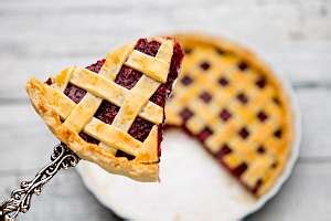 How many calories are in cherry pie - calories, carbs, nutrition