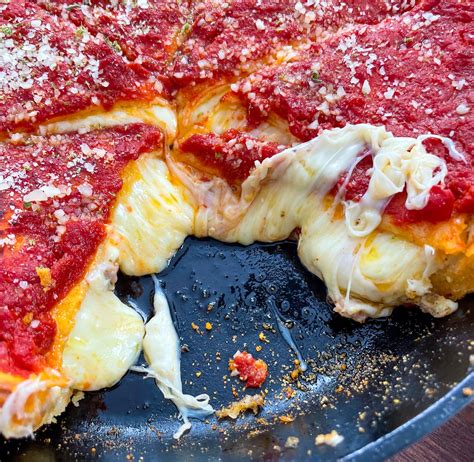 How many calories are in chicago stuffed pizza, double crust - calories, carbs, nutrition