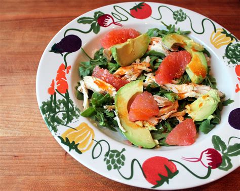 How many calories are in chicken, grapefruit, avocado salad - calories, carbs, nutrition