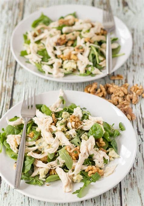 How many calories are in chicken, walnut, blue cheese salad - calories, carbs, nutrition