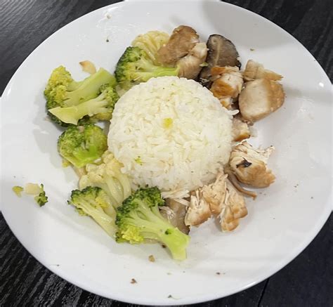 How many calories are in chicken and mushroom stir fry - calories, carbs, nutrition