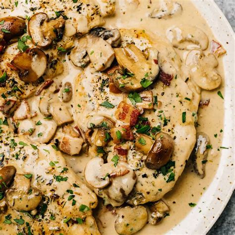 How many calories are in chicken and mushroom valencia - calories, carbs, nutrition