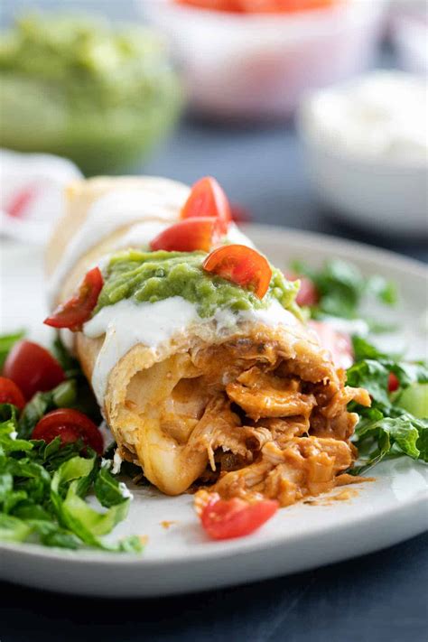 How many calories are in chicken chimichanga - calories, carbs, nutrition