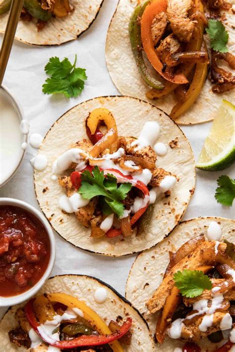 How many calories are in chicken fajita tacos - calories, carbs, nutrition