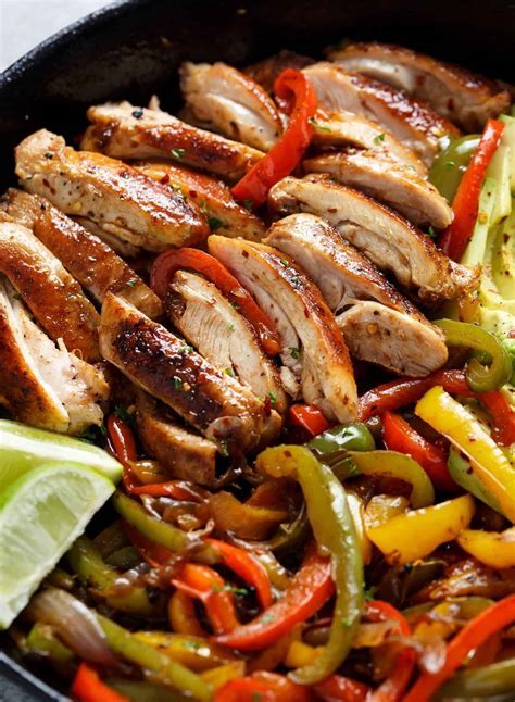 How many calories are in chicken fajitas with citrus oregano brown rice pinto beans - calories, carbs, nutrition