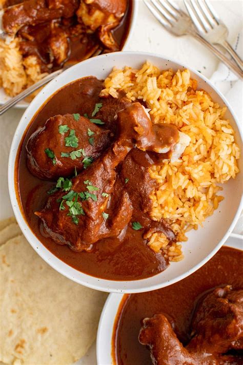 How many calories are in chicken in red mole with white rice - calories, carbs, nutrition