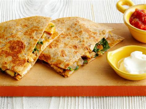 How many calories are in chicken mushroom quesadilla (41971.0) - calories, carbs, nutrition