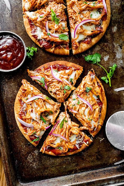 How many calories are in chicken pita pizza - calories, carbs, nutrition