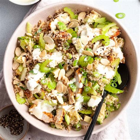 How many calories are in chicken quinoa salad - calories, carbs, nutrition