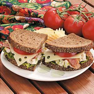 How many calories are in chicken salad club withapple slices - calories, carbs, nutrition