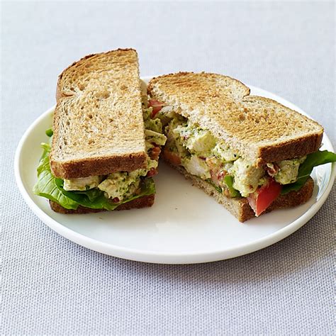 How many calories are in chicken salad sub - calories, carbs, nutrition