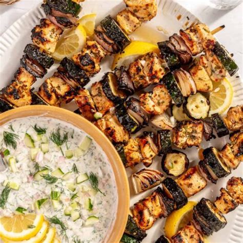 How many calories are in chicken skewers with tzatziki - calories, carbs, nutrition