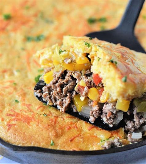 How many calories are in chicken taco cornbread pie - calories, carbs, nutrition