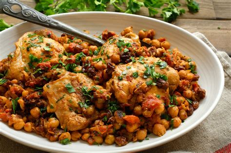 How many calories are in chicken tagine salad - calories, carbs, nutrition