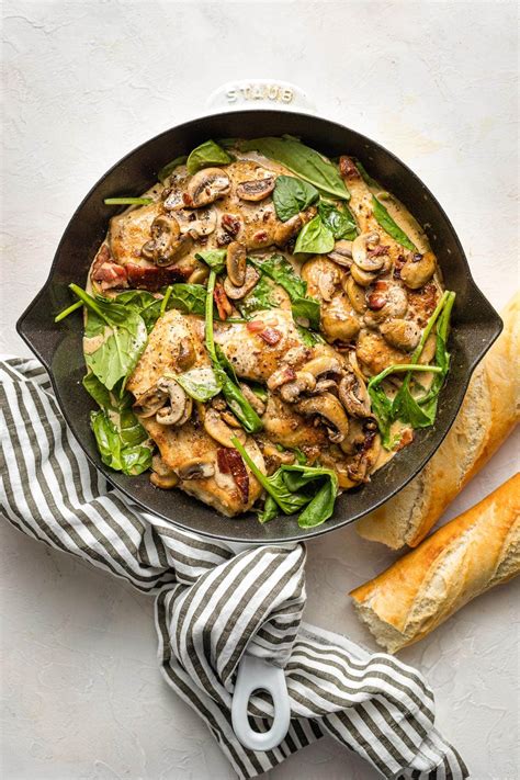 How many calories are in chicken with spinach and mushrooms - calories, carbs, nutrition