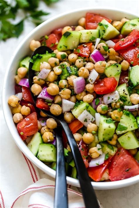 How many calories are in chickpea and tomato salad - calories, carbs, nutrition