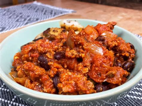 How many calories are in chili con carne (mindful) 16 oz - calories, carbs, nutrition