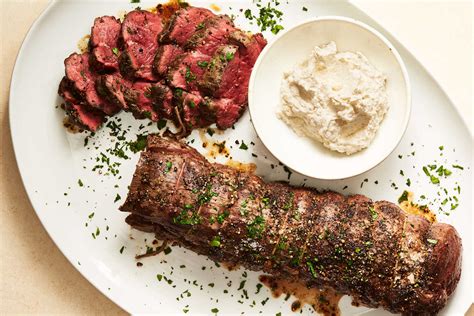 How many calories are in chilled roasted tenderloin of beef - calories, carbs, nutrition